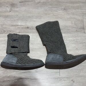 Bearpaw Women's Knit Tall Boots US women’s size 9